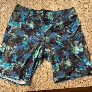 Lulu men’s board shorts